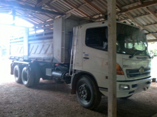 รถฮีโน่ 10ล้อดั๊ม FM 1 J  260 แรงม้า ปี 48 วิ่ง 130000 กม. สนใจติดต่อ 081- 6079515