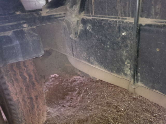 รถฮีโน่ 10ล้อดั๊ม FM 1 J  260 แรงม้า ปี 48 วิ่ง 130000 กม. สนใจติดต่อ 081- 6079515