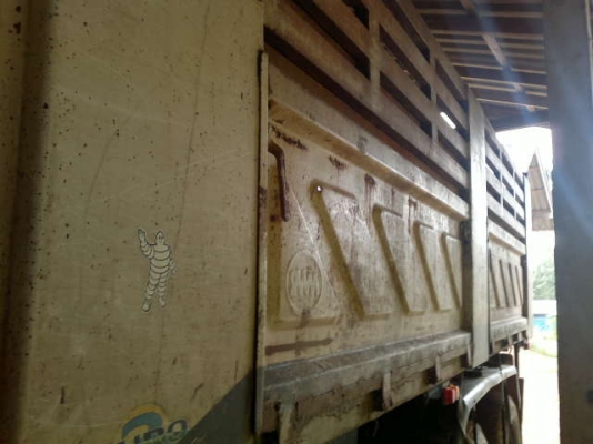 รถฮีโน่ 10ล้อดั๊ม FM 1 J  260 แรงม้า ปี 48 วิ่ง 130000 กม. สนใจติดต่อ 081- 6079515