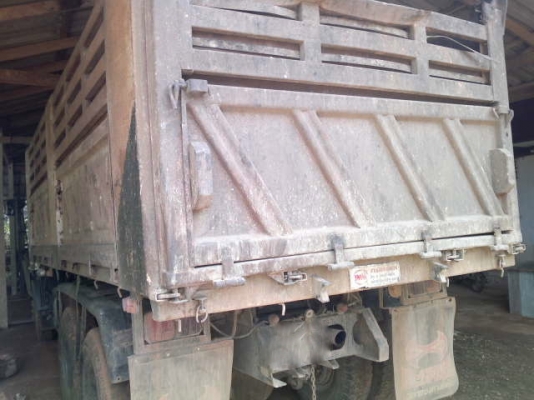 รถฮีโน่ 10ล้อดั๊ม FM 1 J  260 แรงม้า ปี 48 วิ่ง 130000 กม. สนใจติดต่อ 081- 6079515