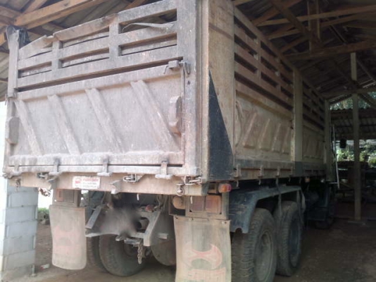 รถฮีโน่ 10ล้อดั๊ม FM 1 J  260 แรงม้า ปี 48 วิ่ง 130000 กม. สนใจติดต่อ 081- 6079515