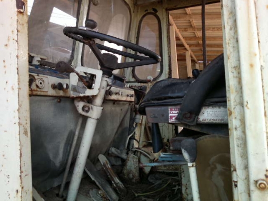 รถตัก KLD6A  เอว ออน  สนใจติดต่อ 081-6079515