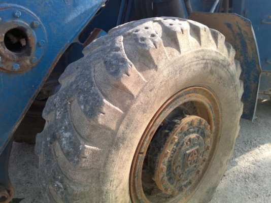 รถตัก KLD6A  เอว ออน  สนใจติดต่อ 081-6079515