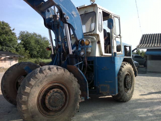 รถตัก KLD6A  เอว ออน  สนใจติดต่อ 081-6079515