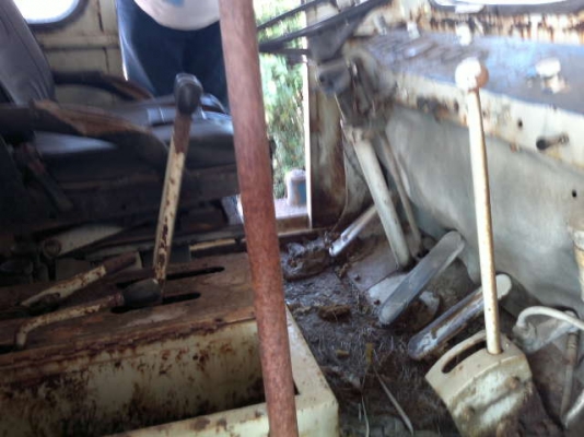 รถตัก KLD6A  เอว ออน  สนใจติดต่อ 081-6079515