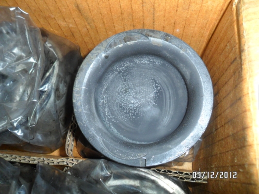 ขายอุปกรณ์แก็ส ลูกสูบ ฝาสูบ จานจ่าย มือสอง เครื่อง isuzu 4ja 2500 cc