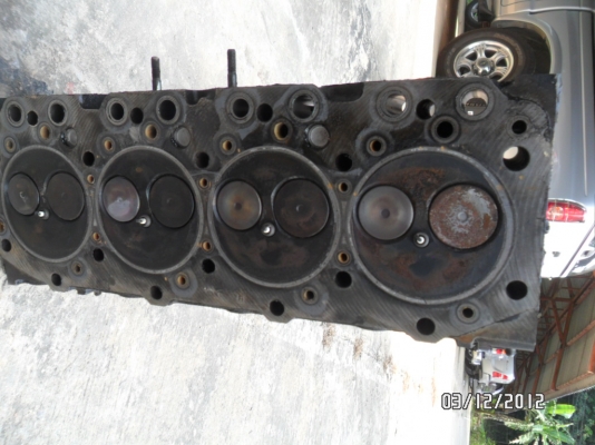 ขายอุปกรณ์แก็ส ลูกสูบ ฝาสูบ จานจ่าย มือสอง เครื่อง isuzu 4ja 2500 cc