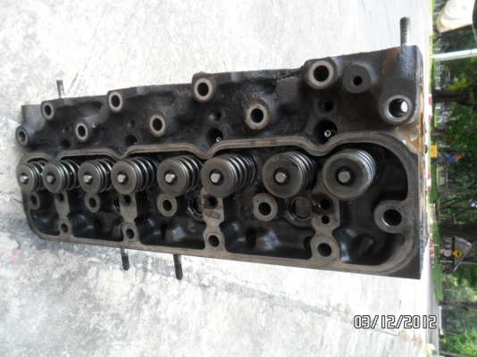 ขายอุปกรณ์แก็ส ลูกสูบ ฝาสูบ จานจ่าย มือสอง เครื่อง isuzu 4ja 2500 cc