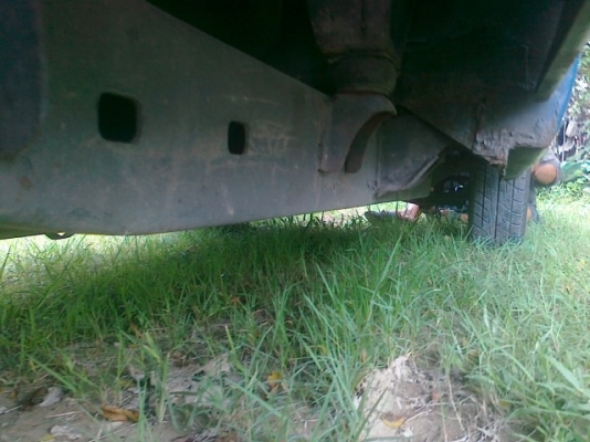 (ออกใบซื้อขายให้คับ)เป็นรถรุ่นปู่ย่าตายายเลิกใช้จอดนานเครื่องติดขี่ได้ จอดหลายปีจอดในร่มฝุ่นหลังคายังขาวอยู่เลยถ้าล้างจะสวย รอนกระบะสวยมากๆภายในถ้าล้างขัดเงาจะสวยสอาดสียังดีทั้งคันมีผุเล็กน้อย ไม่มีเล่มเอาไปใช้ในสวนลูกหลานขายเอง ออกไบซื้อขายให้