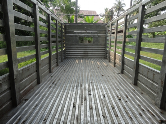 ขายด่วน กระบะแสตนเลส Fc3JJสภาพสวย ยาว 5.50 เมตร ถูกมาก