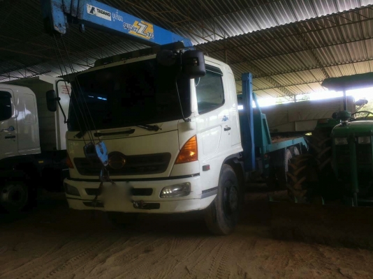 รถฮีีโน่ 10 ล้อ FM1J  260 แรงม้า  ท้ายลาดติดเครน 3 ตัน TADANO  สนใจติดต่อ 081-6079515