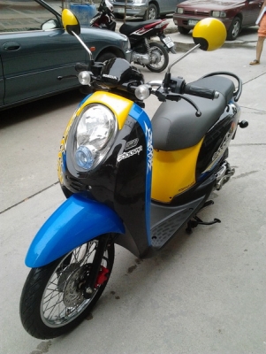 ขาย Scoopy i Fun ปี55 รถ(2เดือน) สีน้ำเงิน-ดำ 30,000 ด่วน