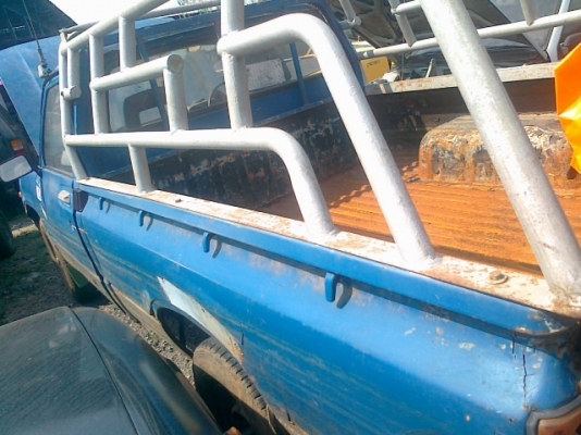 ขายม้ากระโดด 4ขอ เครื่องเบนซิล สภาพรถโดนน้ำท่วมมาเครึ่งคันช่วงล่างยังไม่ผุแค่เหลือง ตัวถังผุตามปกติเหมาะคนเอาไปปั้นหรือเอาไปชำแหละเครื่องเคยใช้งานได้ปกติ ตอนนี้ต้องเอาไปไล่ระบบหน่อยน้ำไม่น่าจะเข้าราคาพอได้