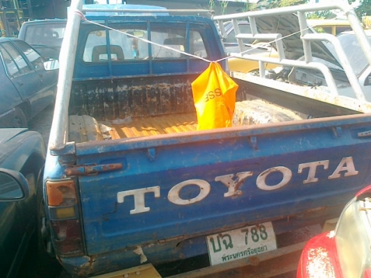 ขายม้ากระโดด 4ขอ เครื่องเบนซิล สภาพรถโดนน้ำท่วมมาเครึ่งคันช่วงล่างยังไม่ผุแค่เหลือง ตัวถังผุตามปกติเหมาะคนเอาไปปั้นหรือเอาไปชำแหละเครื่องเคยใช้งานได้ปกติ ตอนนี้ต้องเอาไปไล่ระบบหน่อยน้ำไม่น่าจะเข้าราคาพอได้