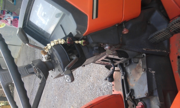ขาย kubota L1-315 พร้อมผาน 6 ขาย kubota L1-315 พร้อมผาน 6