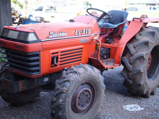 ขาย kubota L1-315 พร้อมผาน 6 ขาย kubota L1-315 พร้อมผาน 6