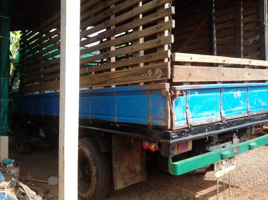 ISUZU NPR 115 HP 4BD1 ปี 35 กระบะเหล็กคอกไม้ยาว 4.30 เมตรสภาพดีมากครับ เครื่องแน่นแห้งดี ภายในเก๋งอยู่ครบ ช่วงล่างคัชซีสวยไม่มีแตก คานหน้า F เฟืองท้ายใหญ่ติด F เรียบร้อย เอกสารทะเบียนภาษีครบพร้อมโอนครับ ISUZU NPR 115 HP 4BD1 ปี 35 กระบะเหล็กคอกไม้ยาว 4.30 เมตรสภาพดีมากครับ เครื่องแน่นแห้งดี ภายในเก๋งอยู่ครบ ช่วงล่างคัชซีสวยไม่มีแตก คานหน้า F เฟืองท้ายใหญ่ติด F เรียบร้อย เอกสารทะเบียนภาษีครบพร้อมโอนครับ