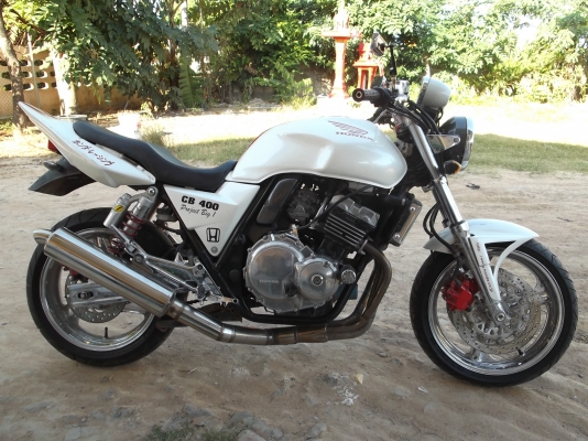 ขาย CB400 ปี 94 สภาพดี มีอินวอยสรรพสามิตครับ