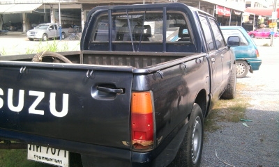 ขาย อีซูซุ KB 2200 4ประตู เครื่องดีครับขับกลับได้เลย