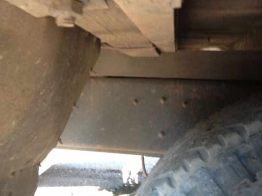 รถอีซูซุ 10 ล้อ รั่ว FVM 175 แรงม้า ( มีขาย 2 คัน ) สนใจติดต่อ 081-6079515 รถอีซูซุ 10 ล้อ รั่ว FVM 175 แรงม้า ( มีขาย 2 คัน ) สนใจติดต่อ 081-6079515