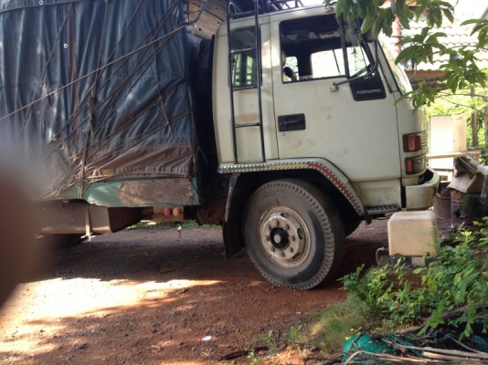 รถอีซูซุ 10 ล้อ รั่ว FVM 175 แรงม้า ( มีขาย 2 คัน ) สนใจติดต่อ 081-6079515 รถอีซูซุ 10 ล้อ รั่ว FVM 175 แรงม้า ( มีขาย 2 คัน ) สนใจติดต่อ 081-6079515