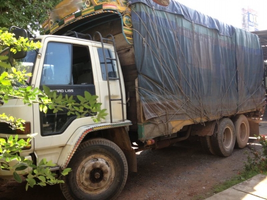 รถอีซูซุ 10 ล้อ รั่ว FVM 175 แรงม้า ( มีขาย 2 คัน ) สนใจติดต่อ 081-6079515 รถอีซูซุ 10 ล้อ รั่ว FVM 175 แรงม้า ( มีขาย 2 คัน ) สนใจติดต่อ 081-6079515