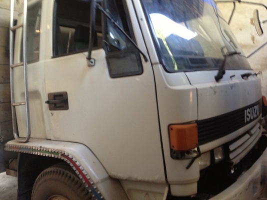 รถอีซูซุ 10 ล้อ รั่ว  FVM 175 แรงม้า ( มีขาย 2 คัน )  สนใจติดต่อ 081-6079515