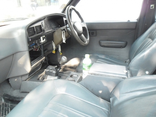 ขายไมตี้เอ็กปี93 ดีเซล รุ่น5ประตู แอร์ เพาเวอร์ รถดีขายด่วน