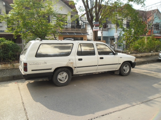 ขายไมตี้เอ็กปี93 ดีเซล รุ่น5ประตู แอร์ เพาเวอร์ รถดีขายด่วน