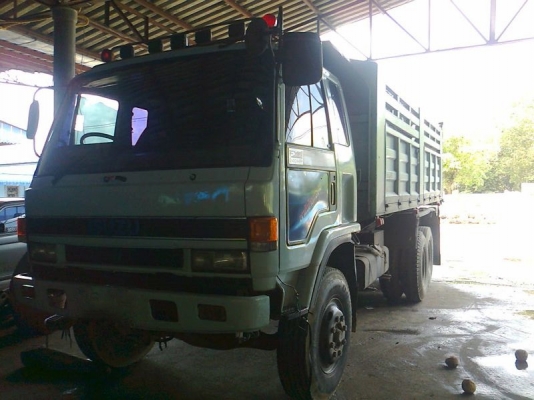 รถอีซูซุ 10 ล้อดั๊ม FXZ 240 แรงม้า ขาวทำฟ้า  ปี 38 ( ขายแม่ลูก )    สนใจติดต่อ 081-6079515