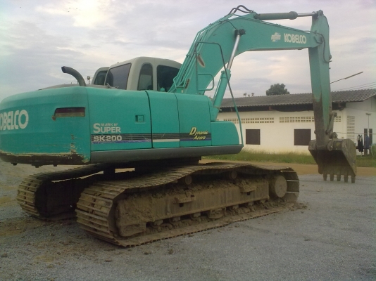 kobelco Mask 6 yn/09    5108ช.ม.   สภาพพร้อมใช้ เอวแน่น โซ่ 80\%  บูทแตก   2,150,000 ต่อรอง มือเดียวป้ายแดง