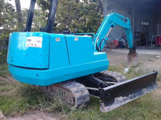 ขายรถขุดเล็ก ขนาด 30  มิตซูบิชิ 180000