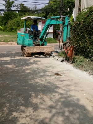 ขายรถขุดเล็ก ขนาด 30  มิตซูบิชิ 180000