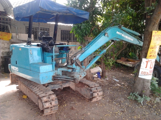 ขายรถขุดเล็ก ขนาด 30  มิตซูบิชิ 180000