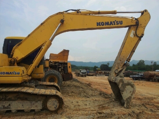 ขายแม็คโคร โคมัตสุ PC200 รุ่น 8 ซีเรียล 15100