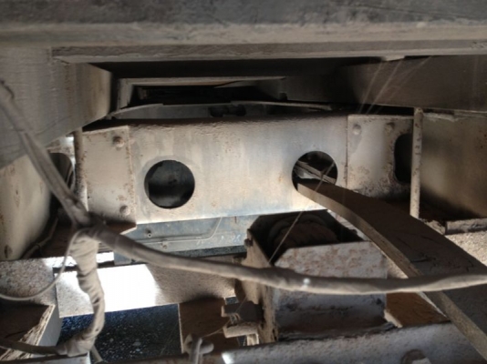 รถฮีโน่ 10 ล้อ ท้ายลาด 220 แรงม้า