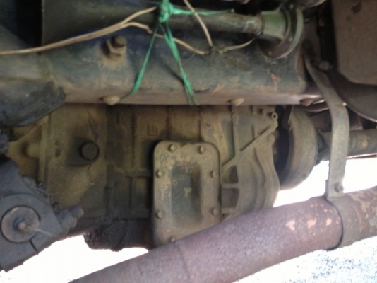 รถฮีโน่ 10 ล้อ ท้ายลาด 220 แรงม้า