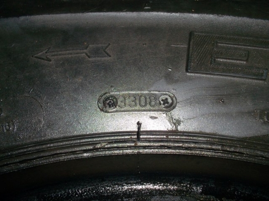 ยางตะขาบ SIMEX 35 นิ้ว สำหรับขาโหดครับ ราคาต่อรองได้นิดหน่อยครับ