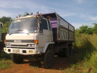 ขาย 10ล้อดั้มISUZU ROCK240นางฟ้า