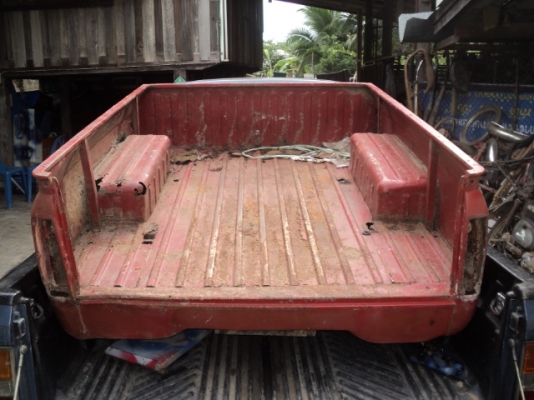 ลูกกระบะท้าย ไดฮัทสุ f40  สภาพตามรูป   ราคา   2000