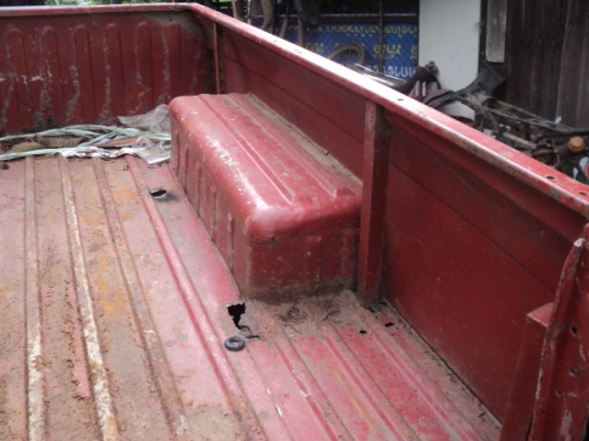 ลูกกระบะท้าย ไดฮัทสุ f40  สภาพตามรูป   ราคา   2000