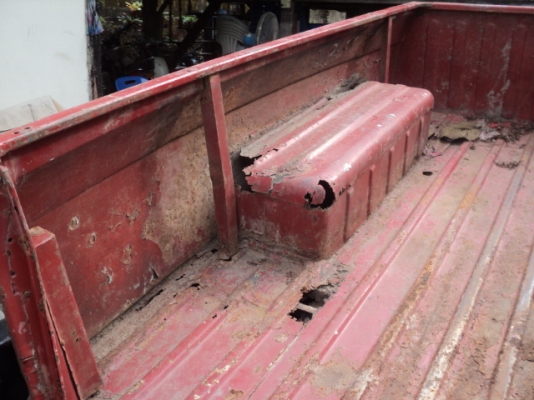 ลูกกระบะท้าย ไดฮัทสุ f40  สภาพตามรูป   ราคา   2000