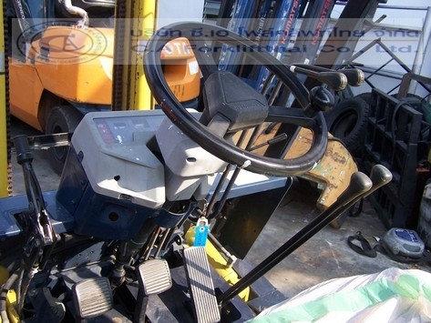 ขาย รถโฟล์คลิฟท์ KOMATSU รุ่น FD25-12