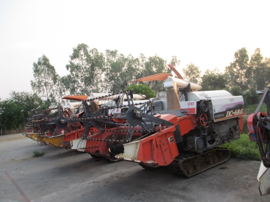 ลดกระหน่ำ แทรกเตอร์ และรถเกี่ยวคูโบต้า มือสองที่ใหญ่ที่สุดในประเทศ สนใจโทรสอบถามได้ที่น้องร็อคครับ ลดกระหน่ำ แทรกเตอร์ และรถเกี่ยวคูโบต้า มือสองที่ใหญ่ที่สุดในประเทศ สนใจโทรสอบถามได้ที่น้องร็อคครับ