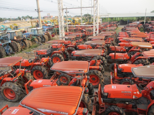 ลดกระหน่ำ แทรกเตอร์ และรถเกี่ยวคูโบต้า มือสองที่ใหญ่ที่สุดในประเทศ สนใจโทรสอบถามได้ที่น้องร็อคครับ ลดกระหน่ำ แทรกเตอร์ และรถเกี่ยวคูโบต้า มือสองที่ใหญ่ที่สุดในประเทศ สนใจโทรสอบถามได้ที่น้องร็อคครับ