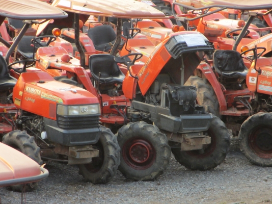 ลดกระหน่ำ แทรกเตอร์ และรถเกี่ยวคูโบต้า มือสองที่ใหญ่ที่สุดในประเทศ สนใจโทรสอบถามได้ที่น้องร็อคครับ ลดกระหน่ำ แทรกเตอร์ และรถเกี่ยวคูโบต้า มือสองที่ใหญ่ที่สุดในประเทศ สนใจโทรสอบถามได้ที่น้องร็อคครับ