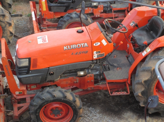 ลดกระหน่ำ แทรกเตอร์ และรถเกี่ยวคูโบต้า มือสองที่ใหญ่ที่สุดในประเทศ สนใจโทรสอบถามได้ที่น้องร็อคครับ ลดกระหน่ำ แทรกเตอร์ และรถเกี่ยวคูโบต้า มือสองที่ใหญ่ที่สุดในประเทศ สนใจโทรสอบถามได้ที่น้องร็อคครับ