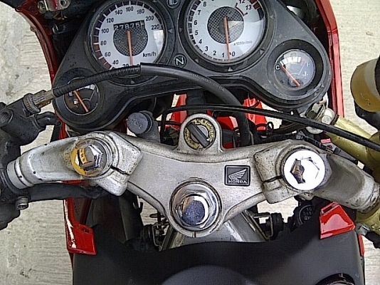 CBR 150 สีดำแดง ครับ 32000บาท