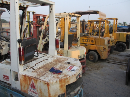 ศูนย์รวม ฟอร์คลิฟต์  มือสองที่ใหญ่ที่สุดในภาคกลาง สนใจโทรสอบถามได้ที่น้องร็อคครับ