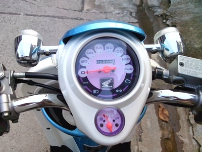 ขายscoopy-i สภาพใหม่ วิ่ง6xxxเท่านั้น ถูกๆ24500 บาทด่วน
